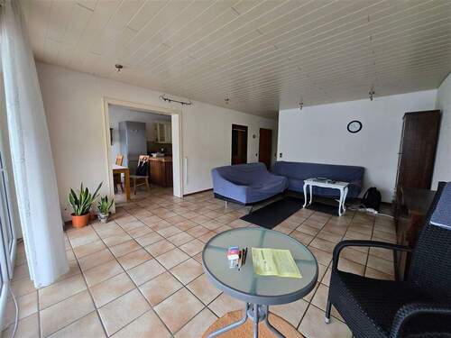 Wohnzimmer - 3 Zimmer Etagenwohnung in Leverkusen