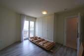 Schlafzimmer mit Einbauschrank - 