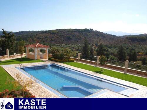 Titel - Drei Luxus-Villen mit Pools auf geschütztem Privatgelände