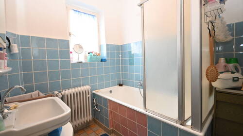 Badezimmer im 1. OG - 