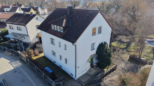 Zufahrt an der nördlichen Grundstücksgrenze - 