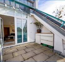 Bezugsfreie und herrliche 3,5 Zi.-Dachgeschoss-Maisonettewohnung mit Balkon und Tiefgarage! - Radolfzell am Bodensee