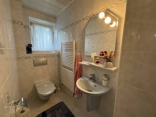Eingangs - WC - 
