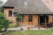 Ansicht.jpg - Berliner Umland Stahnsdorf - Einfamilienhaus mit Pool - familienfreundlich