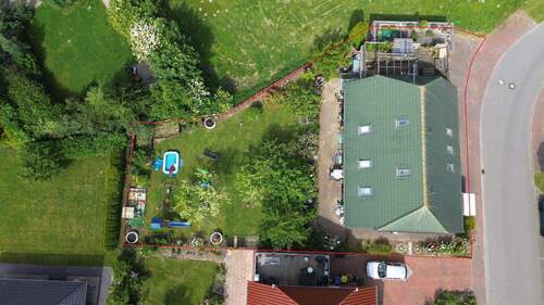 Gesamtes Grundstück - 