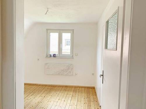 Zugang Küche - 2 Zimmer Etagenwohnung zur Miete in Fürth