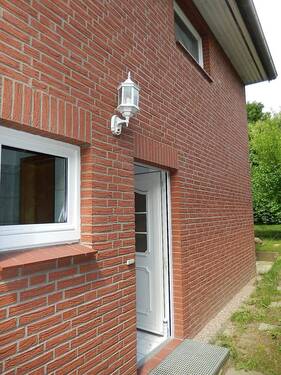  Separater Wohnungseingang 6782.JPG - 2 Zimmer Etagenwohnung zur Miete in Bad Oldesloe