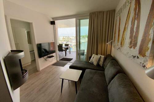 Wohnzimmer - 2 Zimmer Etagenwohnung in Lübeck