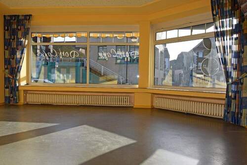 Bürobereich - Großzügige, helle Bürofläche mit Küche mitten im Zentrum von 41334 Nettetal-Hinsbeck