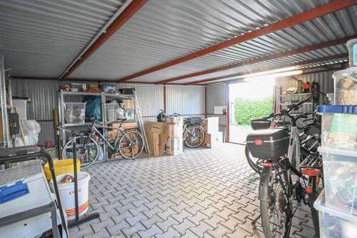 Garage - 