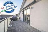 Balkon - DIETZ: Moderne Dachgeschosswohnung in zentraler Lage von Groß-Zimmern!