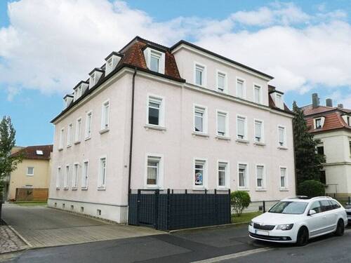 Hausansicht Straßenseite - Eine gute Investition! - 70.000,00 EUR Kaufpreis, ca.  51,50 m² Wohnfläche