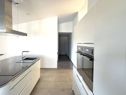 Top Einbauküche mit Mielegeräten - 7 Zimmer Einfamilienhaus in Heppenheim (Bergstraße)