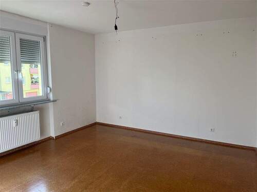 2. Kinderzimmer / Schlafzimmer - 