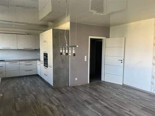 Wohnzimmer und Küche - 