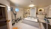 Wellnessbereich mit Sauna im Kellergeschoss - 