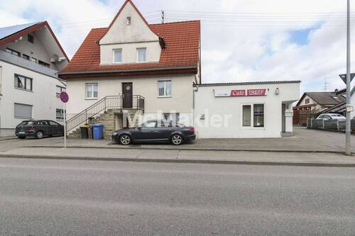Außenansicht - Einfamilienhaus mit großem Garten und angrenzendem Café in Bochingen (Gesamtfläche 204 qm)