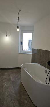 Bad mit Wanne I - 