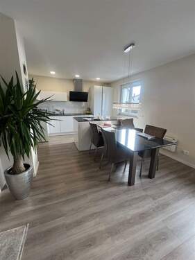 Esszimmer mit Küche - 