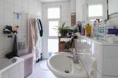 Badezimmer Wohnung EG - 
