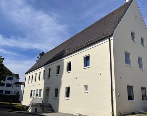 Außenansicht Mehrfamilienhaus - 