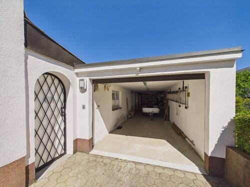 Garage - 