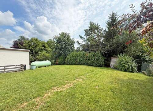 Garten - 1 Zimmer Mehrfamilienhaus, Wohnhaus in Mücke