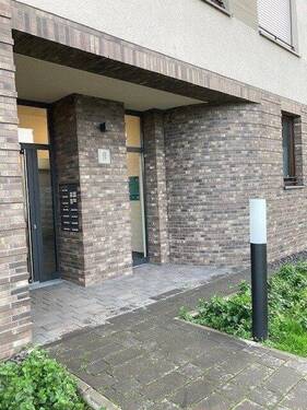 Eingangsbereich - 2 Zimmer Etagenwohnung zur Miete in Mannheim