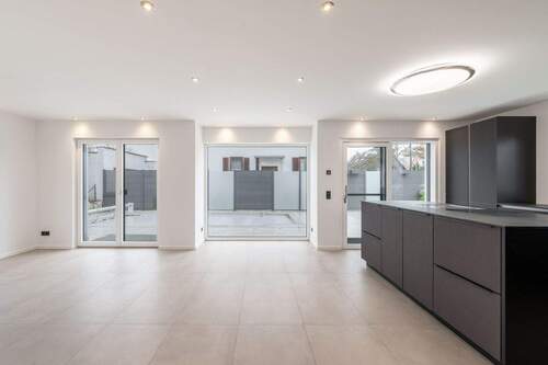 Offener_Wohnbereich - 6 Zimmer Einfamilienhaus zum Kaufen in München