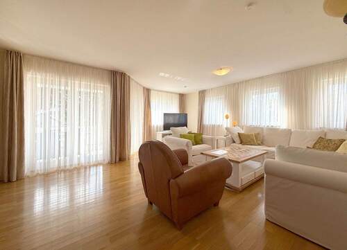 Wohnzimmer - Raum trifft Stil - 398.000,00&nbsp;EUR Kaufpreis, ca.&nbsp; 162,00&nbsp;m&sup2;&nbsp;Wohnfl&auml;che