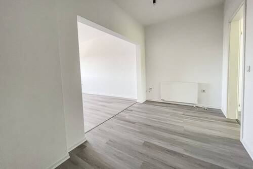 Flur - 1 Zimmer Etagenwohnung in Bochum