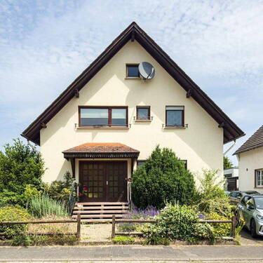 Strassenansicht - Großzügiges Ein-Zwei-Familienhaus mit Gartenparadies in zentraler Lage in Wittlich