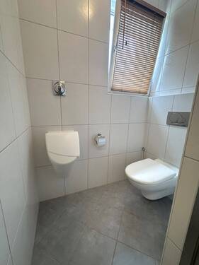 Bad EG mit separatem WC - 