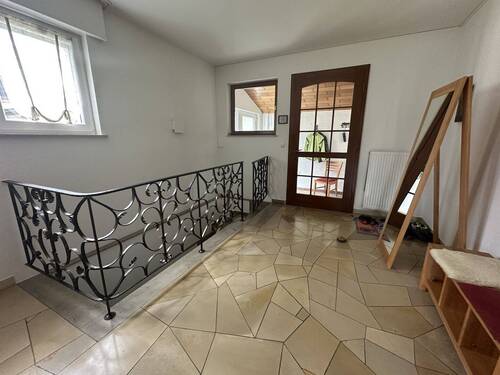 Flurbereich mit Zugang zum Souterrain - 