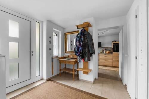 Eingangsbereich_EG4 - 7 Zimmer Reihenmittelhaus zum Kaufen in Lörrach / Brombach