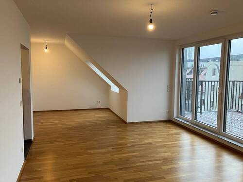 Wohnraum mit offener Küche - 1 Zimmer Etagenwohnung zur Miete in Leipzig