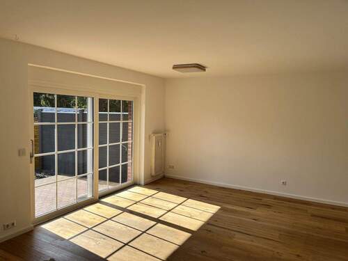 Wohnbereich / Terrasse - 2 Zimmer Etagenwohnung in Wolfsburg