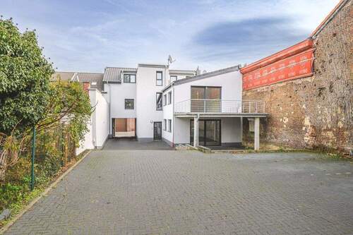 Innenhof - 4 Zimmer Etagenwohnung in Alsdorf