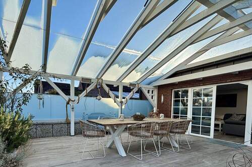 großzügiger Terrassenbereich - 