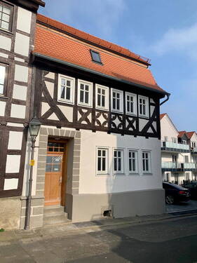 Frontansicht - Liebevoll Kernsaniertes Fachwerkhaus Altstadt Grünberg Denkmal airbnb