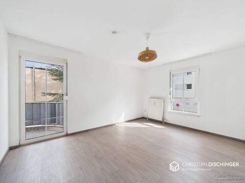 Schlafzimmer - Charmante 2-Zimmer-Wohnung mit Balkon & TG-Stellplatz im inneren Osten