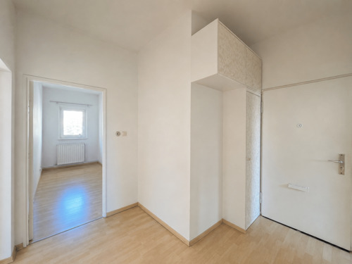 Flur 6. Juni 2026, 02_49_54 - 
