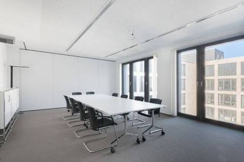 Bild 9 - Privater Büroraum für 4 Personen in Regus Brandenburg Airport