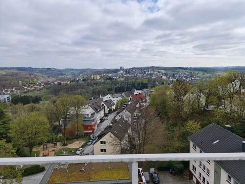 Balkonaussicht - 3 Zimmer Etagenwohnung zur Miete in Ennepetal