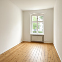 Schlafzimmer - Prenzlauer Berg – Stilvoll sanierter Altbau mit Gartenblick: 2 Zimmer, Parkett & Toplage am Kollwitzplatz