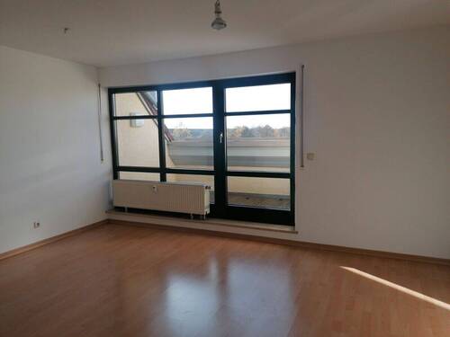 Wohnzimmer - Etagenwohnung mit 67,90 m² in Barbing zum Kaufen