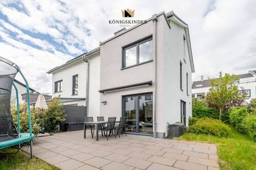 Aussenansicht - Sehr attraktive Doppelhaushälfte in sehr guter Lage von Stuttgart-Zuffenhausen