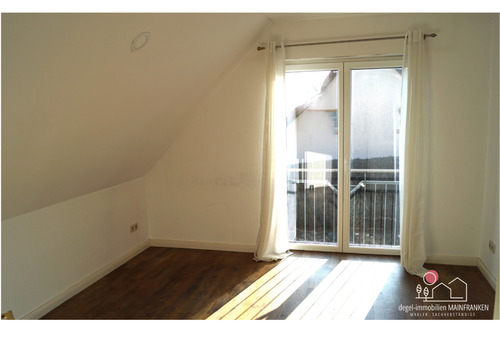 Helles Kinderzimmer - 