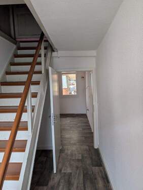 Flurbereich - Etagenwohnung mit 85,00 m&sup2; in Wiehl zur Miete