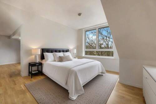 Schlafzimmer - 3 Zimmer Etagenwohnung zum Kaufen in Berlin